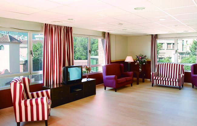 RESIDENCIA PARA MAYORES DOMUSVI REGINA