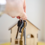 Todo va a más: los precios de las residencias y la inseguridad jurídica de los alquileres